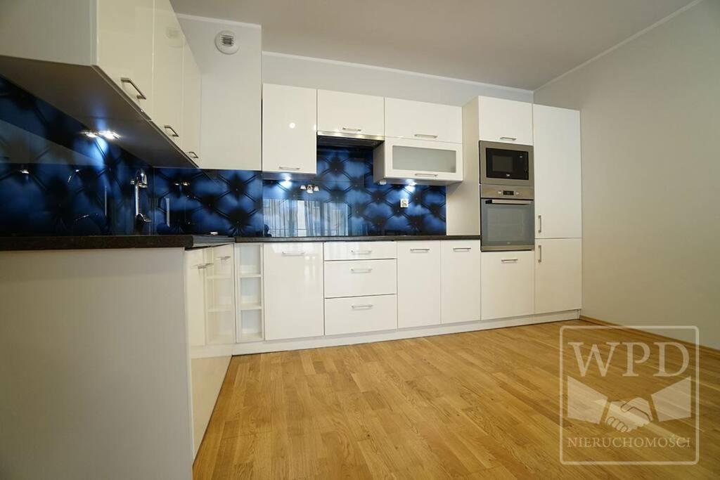 Big Apartment - Old Town - 3 Rooms - Private Parking Wrocław Buitenkant foto